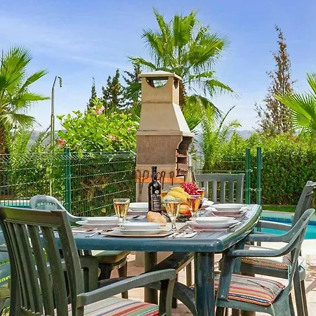 Corrib Villa Santa Fe de los Boliches