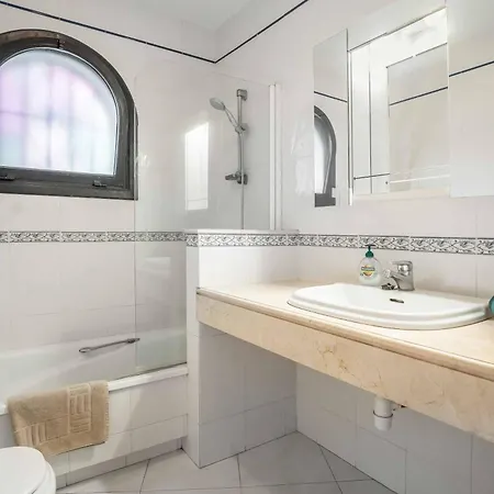 Villa Corrib *